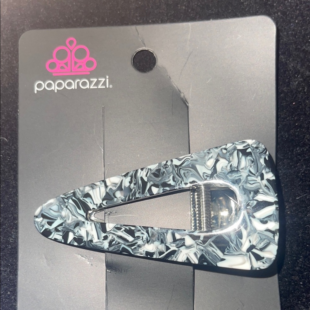 NWT Black & White Hair Clip